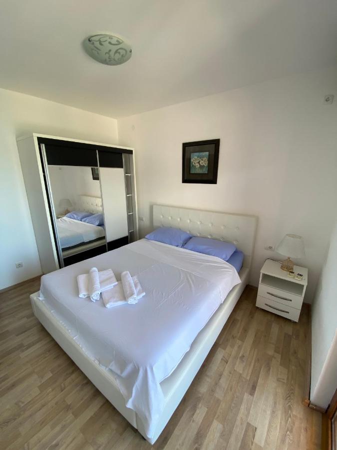 Apartments Family ติวัต ภายนอก รูปภาพ