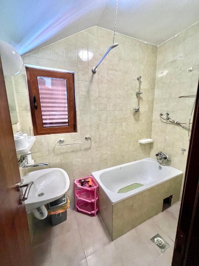 Apartments Family ติวัต ภายนอก รูปภาพ